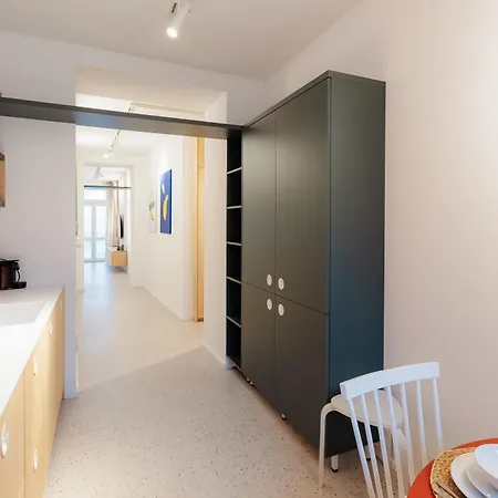 Riverside Apartman *